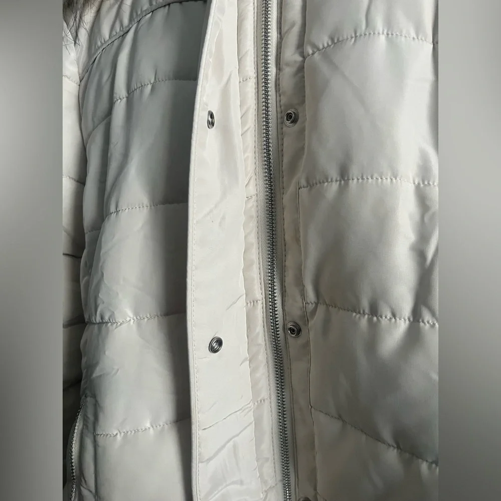 Royal Matrix Puffer Coat with Attachable Hood - Picture 9 of 15
